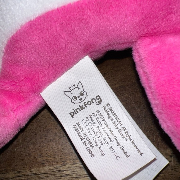 Baby Shark Puppet Plush Mommy Shark Singing Stuffed Animal Pink Fish 12" Tempo - Picture 5 of 5